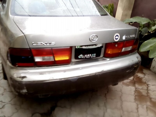 Buy 1998 used Lexus Es Lagos
