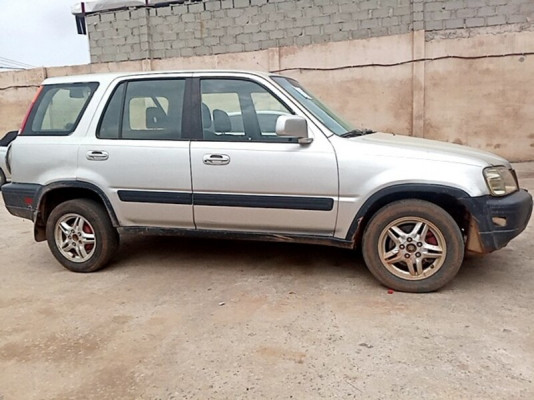 Buy 1999 used Honda Cr-v Lagos