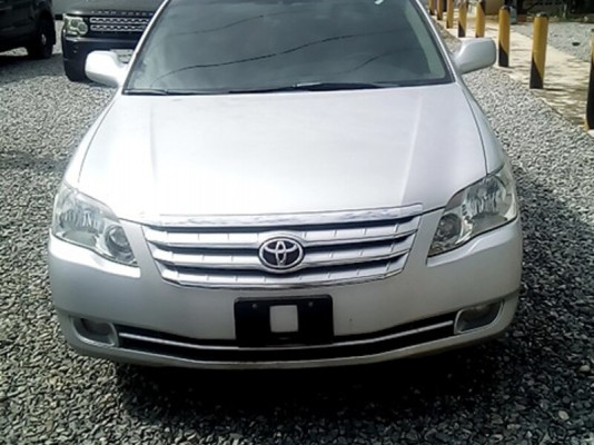 Buy 2005 foreign-used Toyota Avalon Lagos