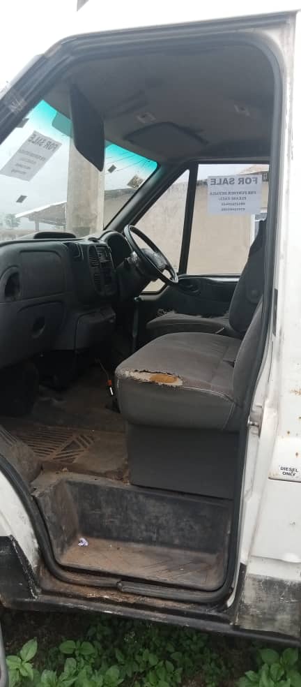 Buy 2003 foreign-used Ford Transit Oyo