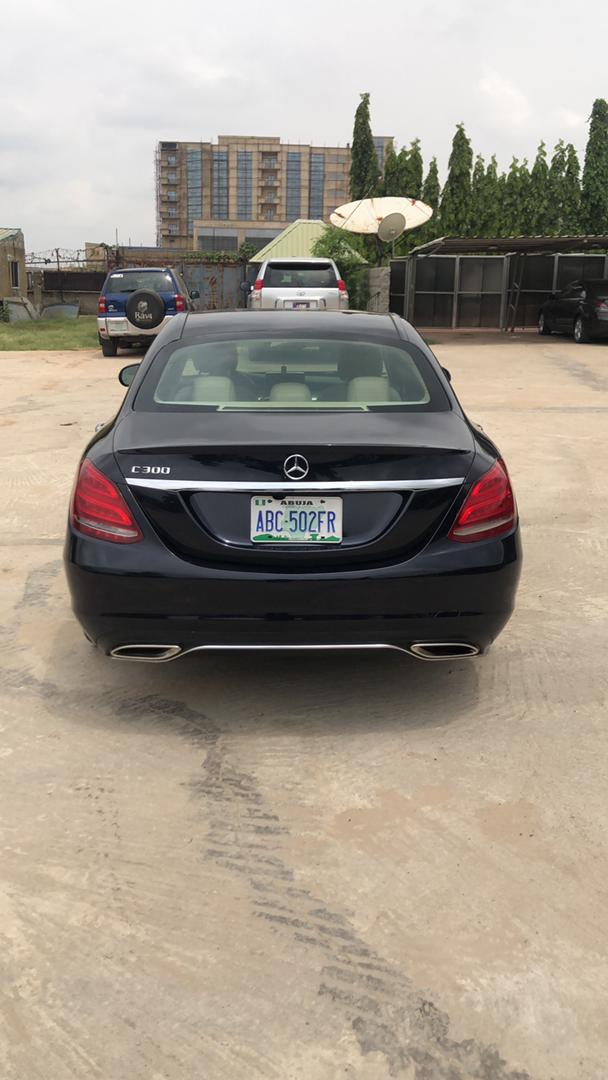 Buy 2016 foreign-used Mercedes-benz C300 Abuja