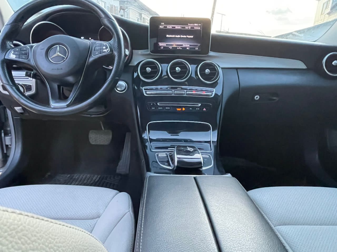 Buy 2015 foreign-used Mercedes-benz C300 Lagos