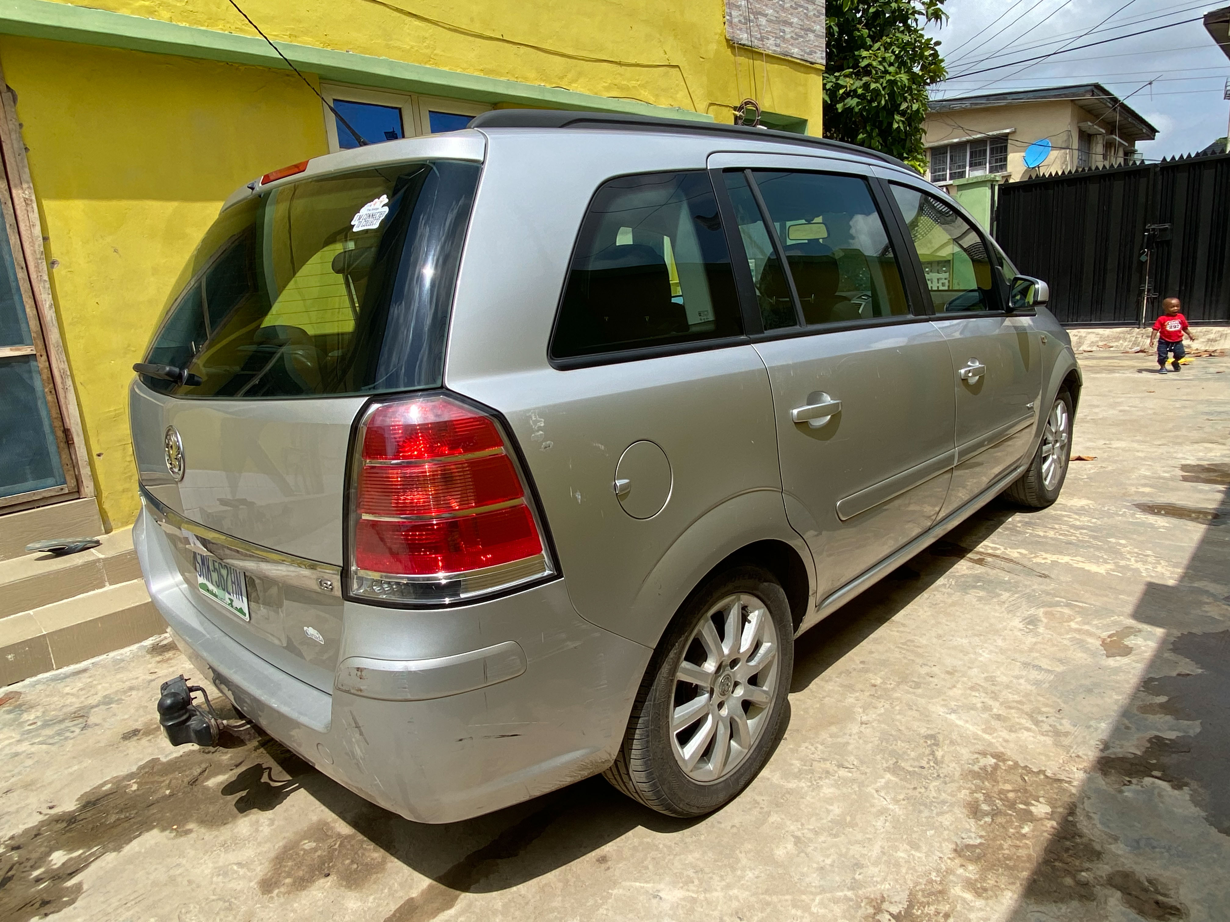 Buy 2008 foreign-used Opel Zafira Lagos