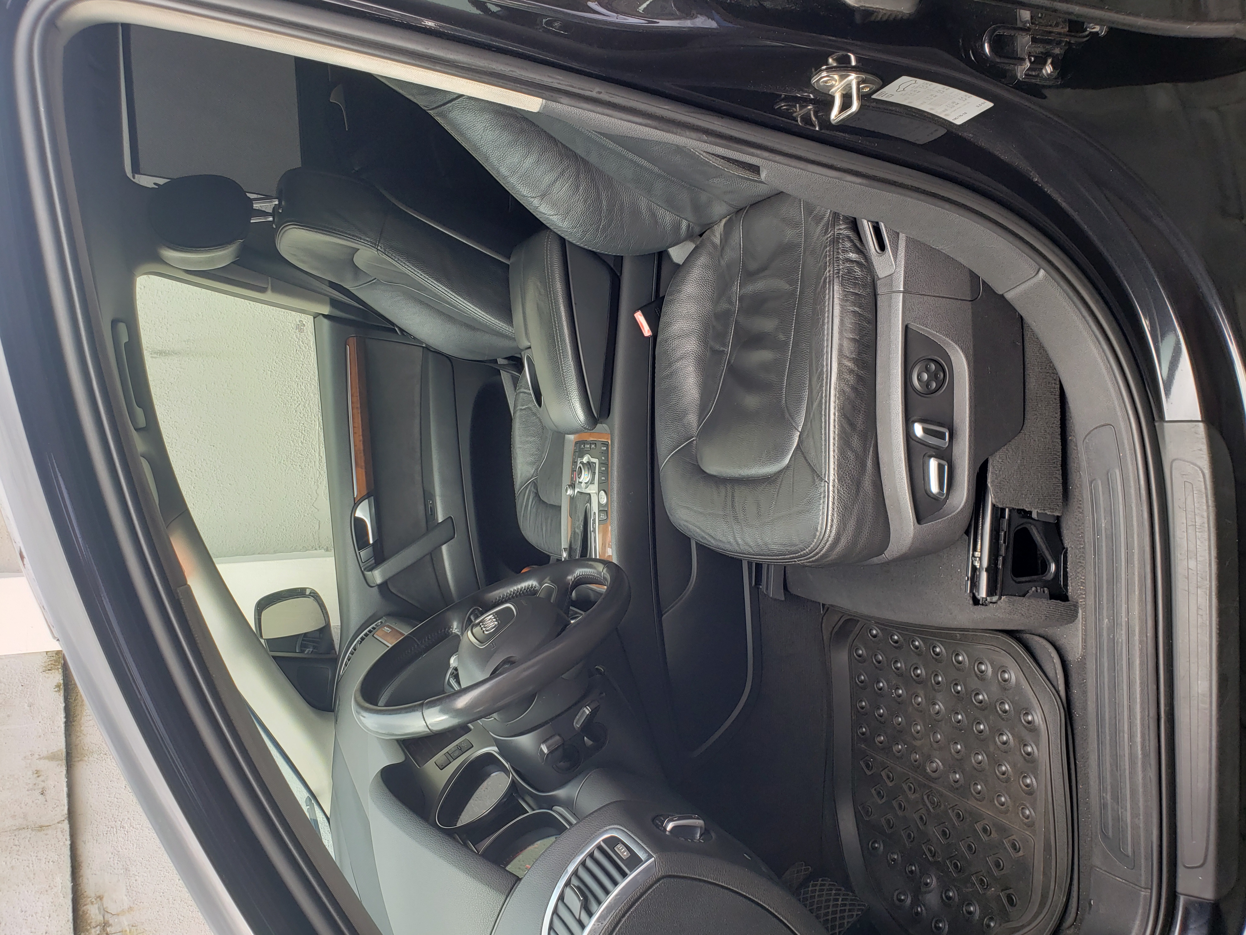 Buy 2014 used Audi Q7 Lagos