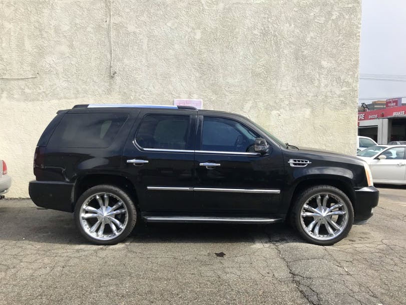Buy 2007 foreign-used Cadillac Escalade Import