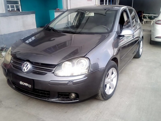 Buy 2005 used Volkswagen Golf Lagos