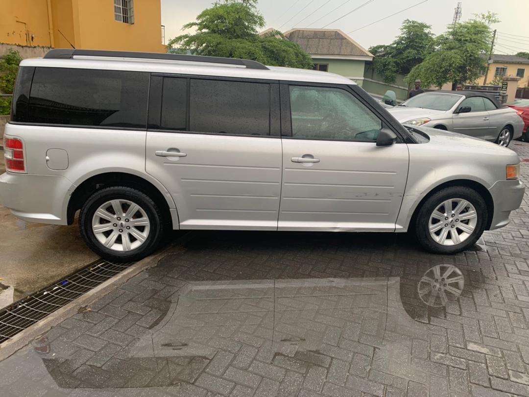 Buy 2011 foreign-used Ford Flex Lagos